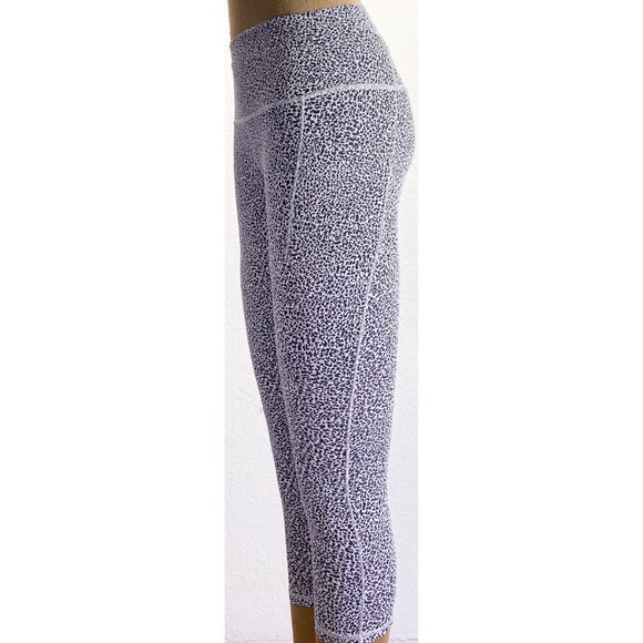 Athleta Black & White Leopard Print Mid Rise 2 Pocket Activewear Leggings XSP - Picture 4 of 9
